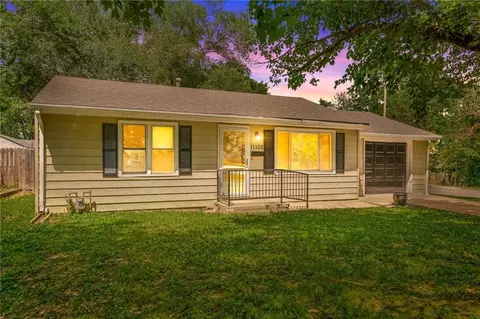 11102 W 69th Ter, Shawnee, KS 66203