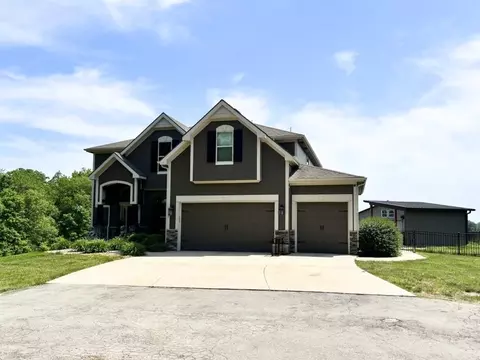 9209 NE 127th St, Liberty, MO 64068