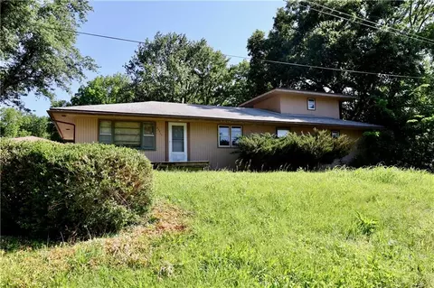 22211 E Blue Mills Rd, Independence, MO 64058