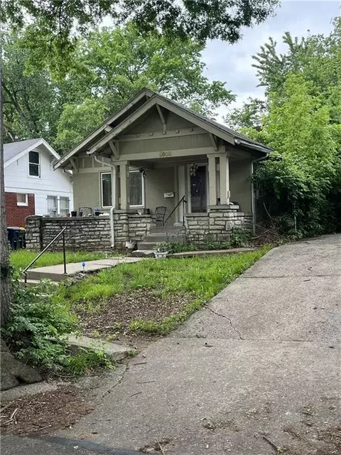 5808 Garfield Ave, Kansas City, MO 64130