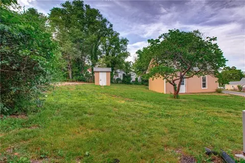 Exterior - 300 W 3rd St, Freeman, MO 64746 photo 3 of 6