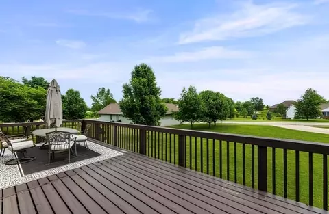 Exterior - 205 Aquila Dr, Cameron, MO 64429 photo 6 of 13