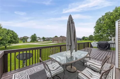 Exterior - 205 Aquila Dr, Cameron, MO 64429 photo 5 of 13