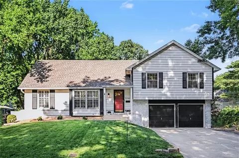 9740 Riggs St, Overland Park, KS 66212