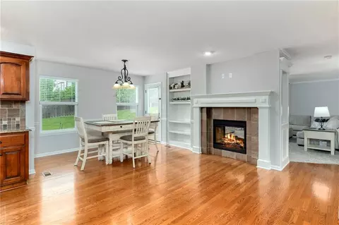 1354 Granite St, Lansing, KS 66043