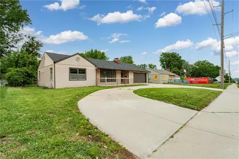 3710 S Sterling Ave, Independence, MO 64052