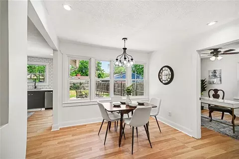 Dining - 10526 E 9th St, Independence, MO 64053 photo 2 of 3