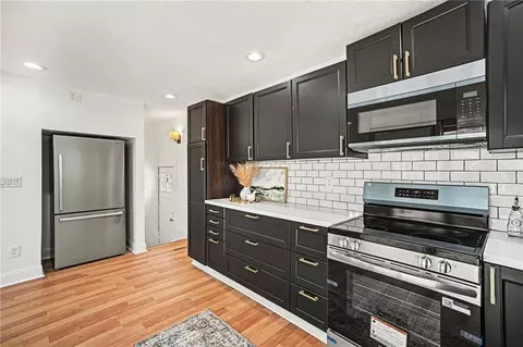 Kitchen - 10526 E 9th St, Independence, MO 64053 photo 3 of 3