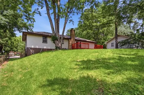 Exterior - 11401 E 61st Ter, Raytown, MO 64133 photo 3 of 4