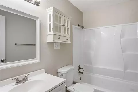 Bath - 11401 E 61st Ter, Raytown, MO 64133 photo 1 of 3