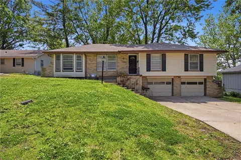 11401 E 61st Ter, Raytown, MO 64133