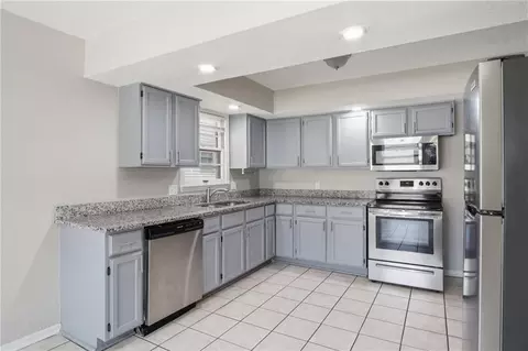 Kitchen - 11401 E 61st Ter, Raytown, MO 64133 photo 2 of 4