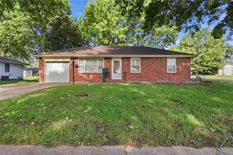 3918 S Main St, Independence, MO 64055