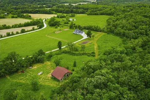19180 B Hwy, Richmond, MO 64085