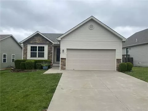 14308 Richmond Ave, Grandview, MO 64030