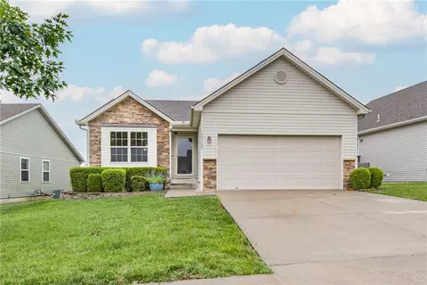 14308 Richmond Ave, Grandview, MO 64030