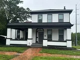 222 W Market St, Warrensburg, MO 64093