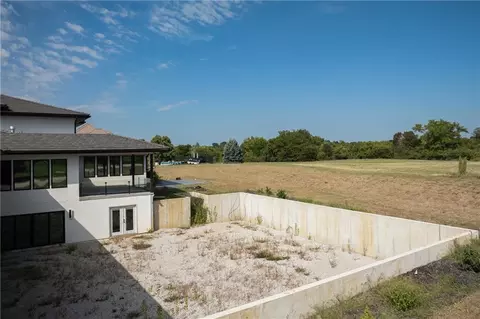 Exterior - 3331 S Saddle Ridge Ct, Independence, MO 64057 photo 15 of 19