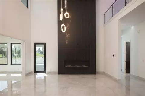 Living - 3331 S Saddle Ridge Ct, Independence, MO 64057 photo 2 of 9