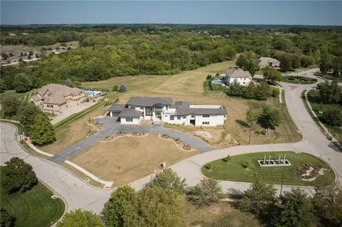 View/Area - 3331 S Saddle Ridge Ct, Independence, MO 64057 photo 6 of 8