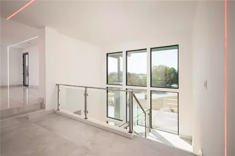 Entry Way - 3331 S Saddle Ridge Ct, Independence, MO 64057 photo 6 of 8