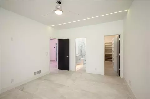 Bedroom - 3331 S Saddle Ridge Ct, Independence, MO 64057 photo 4 of 6