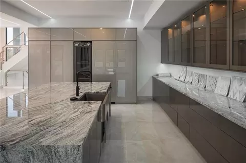 Kitchen - 3331 S Saddle Ridge Ct, Independence, MO 64057 photo 2 of 3