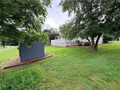 Exterior - 114 E Oak St, Emma, MO 65327 photo 4 of 10