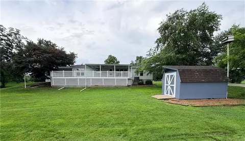 Exterior - 114 E Oak St, Emma, MO 65327 photo 5 of 10