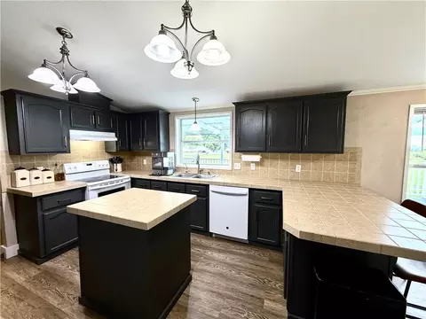 Kitchen - 114 E Oak St, Emma, MO 65327 photo 3 of 5