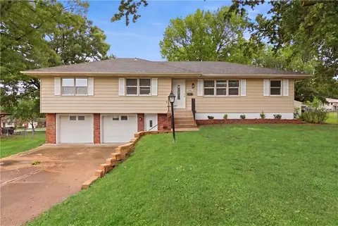13121 E 45th St, Independence, MO 64055