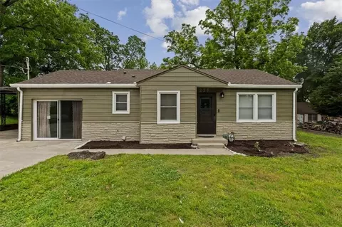 237 E Longfellow St, Kansas City, MO 64119
