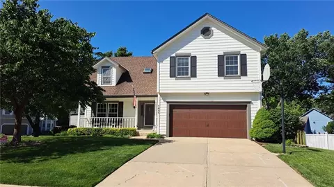 1685 N Sunset St, Olathe, KS 66061