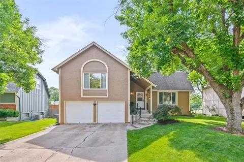 1428 S Scarborough St, Olathe, KS 66062