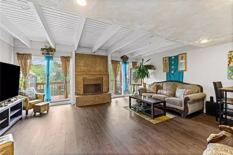 Living - 232 NE Bayview Dr, Lees Summit, MO 64064 photo 1 of 2