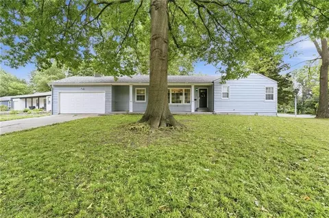 701 E 77th St, Kansas City, MO 64131