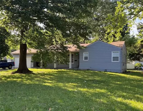 701 E 77th St, Kansas City, MO 64131