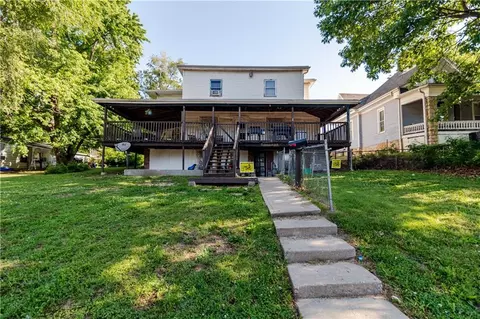 Exterior - 1125 Atchison St, Atchison, KS 66002 photo 2 of 26