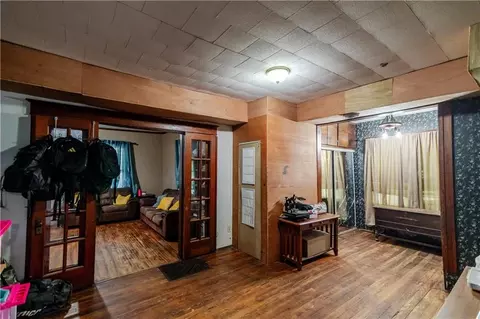 Entry Way - 1125 Atchison St, Atchison, KS 66002 photo 1 of 11