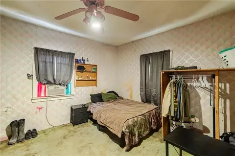 Bedroom - 1125 Atchison St, Atchison, KS 66002 photo 3 of 13