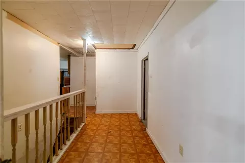 Entry Way - 1125 Atchison St, Atchison, KS 66002 photo 10 of 11