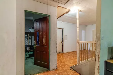 Entry Way - 1125 Atchison St, Atchison, KS 66002 photo 8 of 11