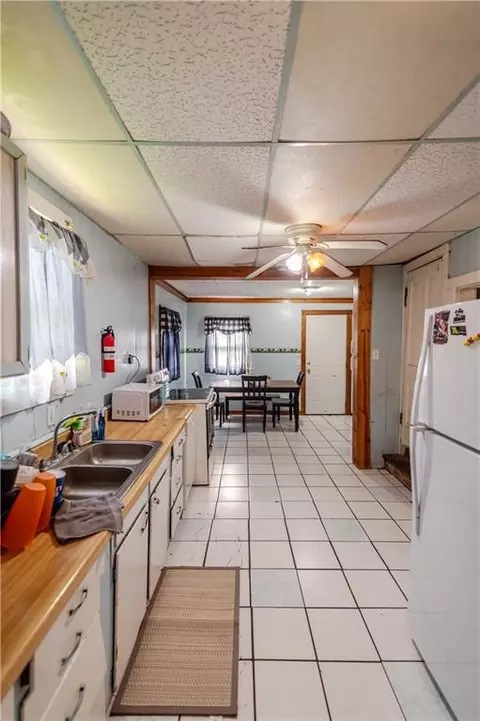 Kitchen - 1125 Atchison St, Atchison, KS 66002 photo 1 of 5