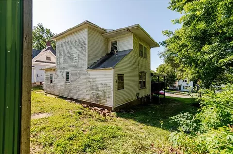 Exterior - 1125 Atchison St, Atchison, KS 66002 photo 8 of 26