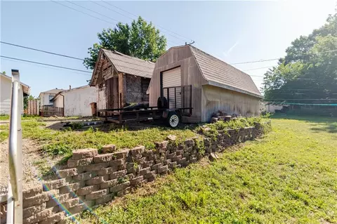 Exterior - 1125 Atchison St, Atchison, KS 66002 photo 15 of 26