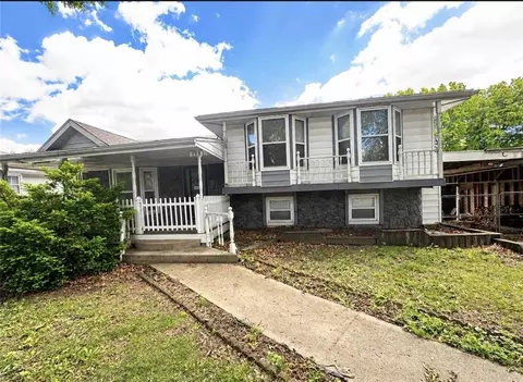 1209 SW Madison St, Lees Summit, MO 64081