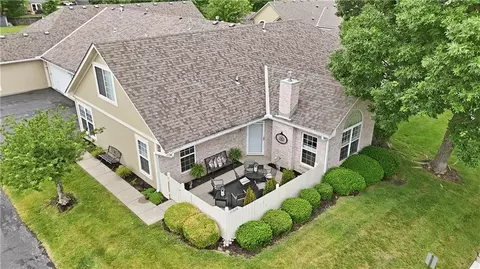 11320 S Pflumm Rd, Olathe, KS 66215