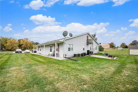 Exterior - 1100 Colonial Dr, Lathrop, MO 64465 photo 3 of 3