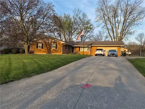 203 S Titus Ave, Excelsior Springs, MO 64024