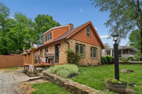 1102 S Leslie Ave, Independence, MO 64050
